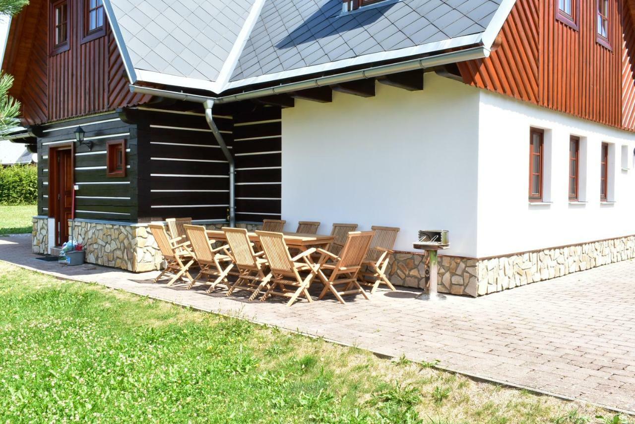 Villa Harta II Vrchlabí Exteriör bild